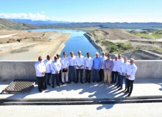El presidente Luis Abinader despues de catorce años en espera los habitantes de la region han logrado su objetivo, el mandatario que encontro esa obra inconclusa la presa de Monterande en Azua, la puso en servicio la anhelada obra