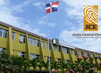 CE realizará en su sede central tercer simulacro de evacuación frente a situaciones de incendio y terremoto   La prueba se hará este viernes 29 de noviembre a las 09:00 a. m.   Santo Domingo, RD. – La Junta Central Electoral (JCE) realizará el próximo viernes 29 de noviembre en su sede central el tercer simulacro de evacuación frente a situaciones de incendio y terremoto a partir de las 09:00 a. m. hasta las 10:00 a. m.  El desarrollo de esta actividad implicará la movilización de todo el personal, la activación de las alarmas contra incendio de la institución y la intervención de algunas instituciones involucradas en este tipo de eventos, como son el Cuerpo de Bomberos de Santo Domingo Oeste, el Sistema Nacional de Atención a Emergencias y Seguridad 911, entre otros.  Este ejercicio de simulacro de evacuación frente a situaciones de incendio y terremoto, es de gran importancia y se inscribe dentro del Plan de Prevención y Protección que el órgano electoral implementa de acuerdo con los lineamientos del Sistema de Gestión Integrado (SGI); para dar cumplimiento a la Norma ISO 22301, de Gestión de la Continuidad de Negocio.  Con este ejercicio la JCE procura seguir probando todas las medidas implementadas en el Plan de Evacuación y Simulacro para garantizar la seguridad y bienestar de todo el personal en caso de ocurrir una emergencia.   La JCE explica que este ejercicio es una oportunidad importante para continuar evaluando la preparación y mejorar cualquier deficiencia en los protocolos de seguridad.