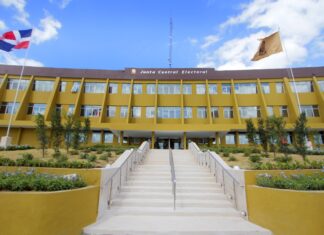 La JCE evacúa en tiempo récord a su personal de la sede central durante simulacro de terremoto